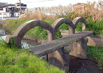 伊佐沼堰の併設橋