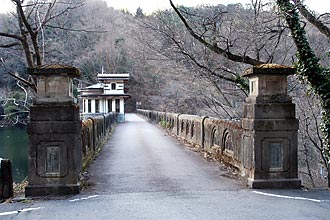 間瀬堰堤管理橋